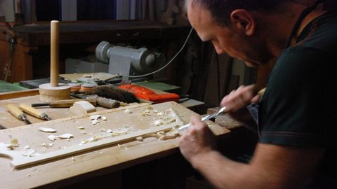 Making Stuff: Season 2. Episode 31, Cuckoo Clocks cover image cdn