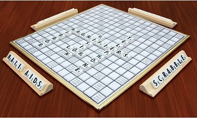 Deluxe low vision Scrabble cover image